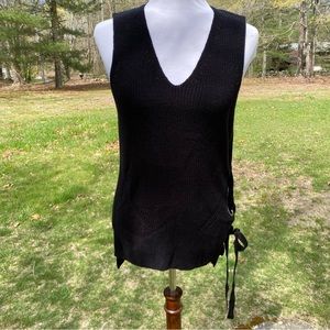 525 AMERICA SWEATER KNIT TOP VEST V-NECK BLACK RIBBED SILVER GROMMET TIE SIZE L